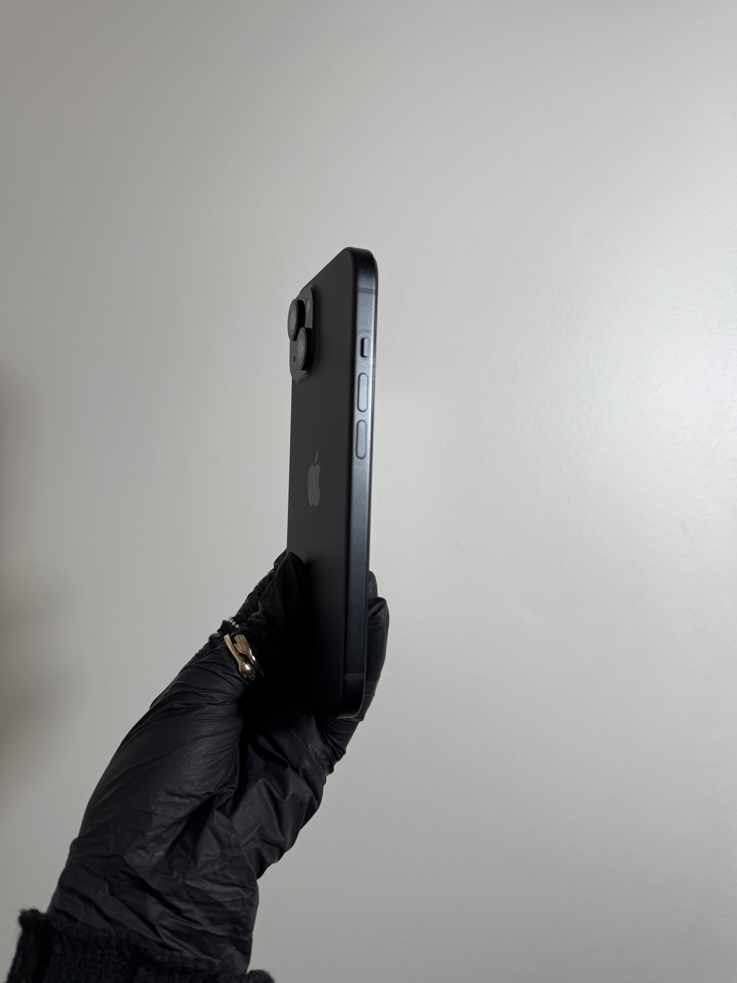 IPHONE 15 128GB 100% USADO