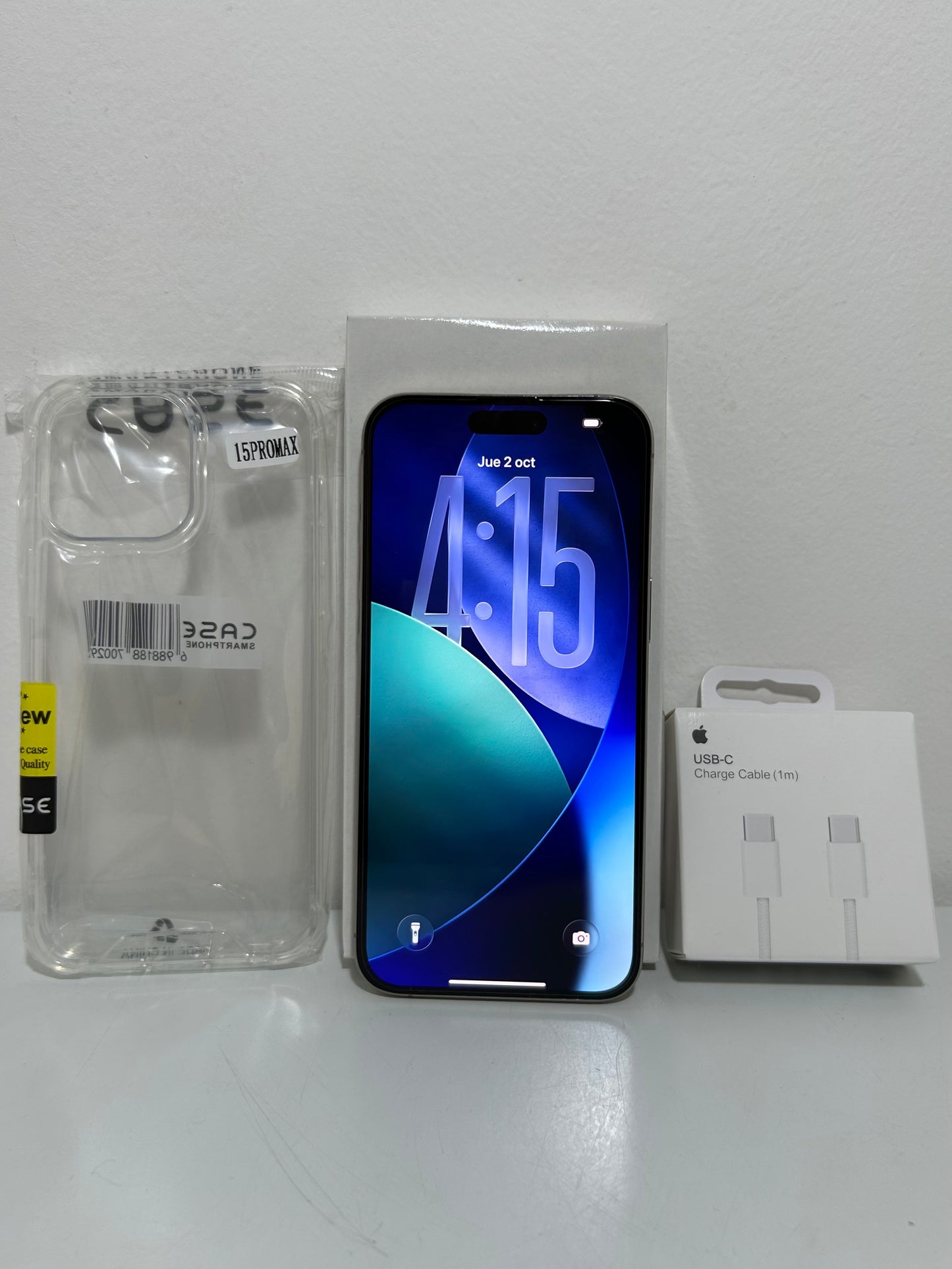 Combo iPhone 15 Pro Max 256GB 98% + Accesorios.