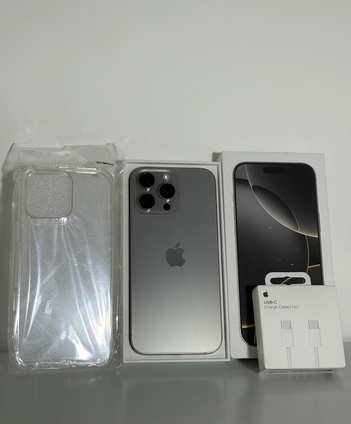 Combo Apple IPhone 16 Pro Max 256GB Natural Open Box + Accesorios