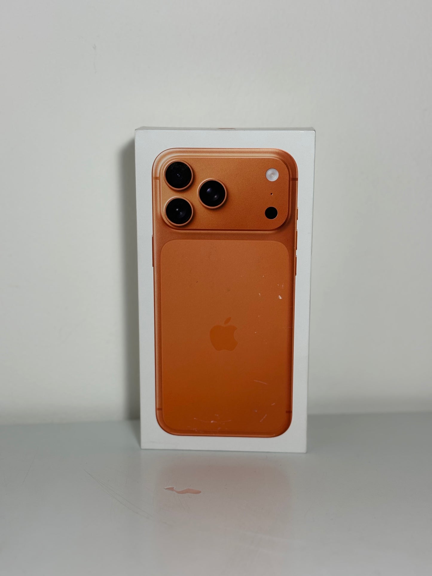 Apple iPhone 17 Pro Max 100% 256GB - Sellado - Orange Cósmic.