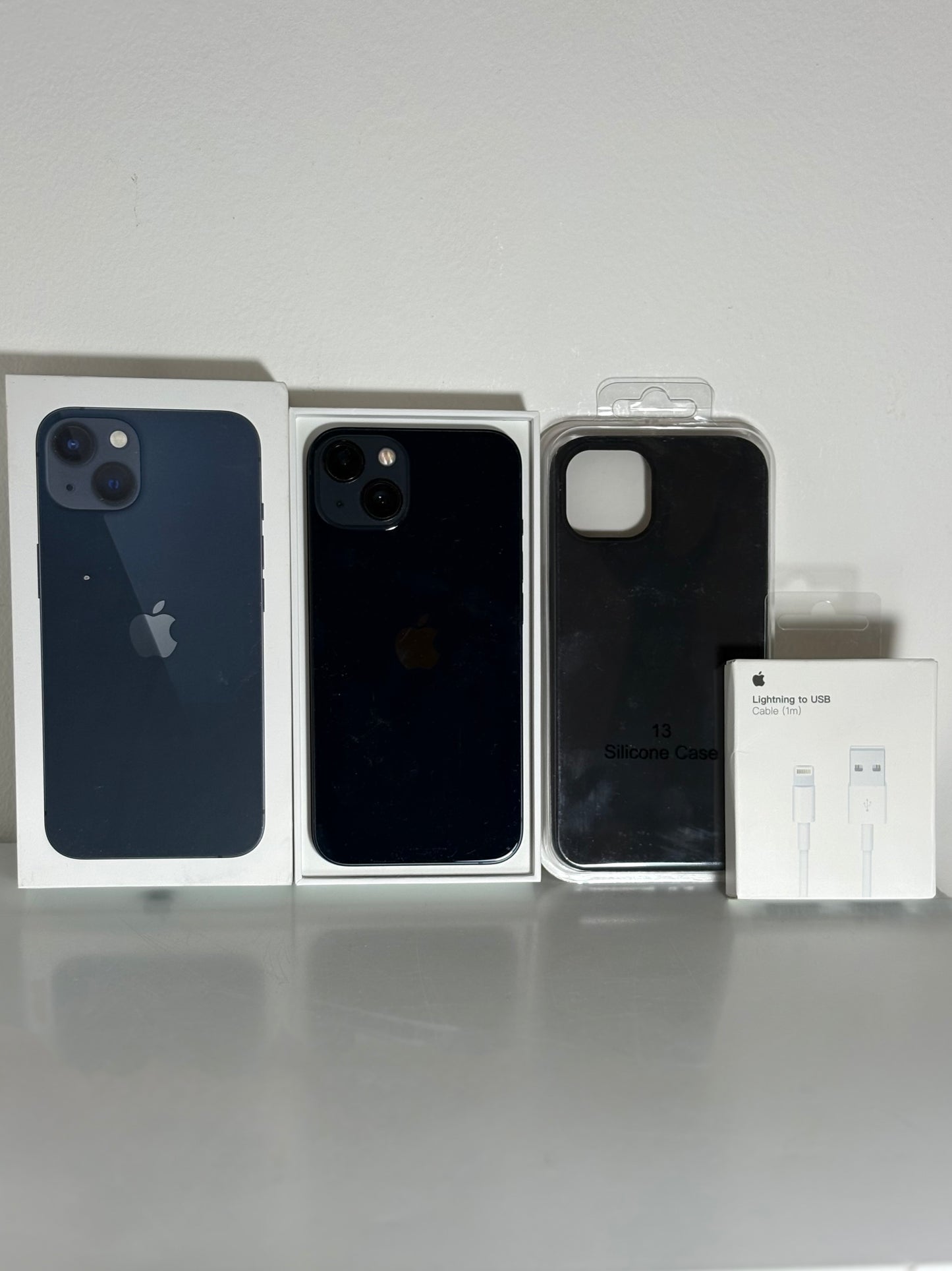 Combo iPhone 13 100% 128GB + Accesorios