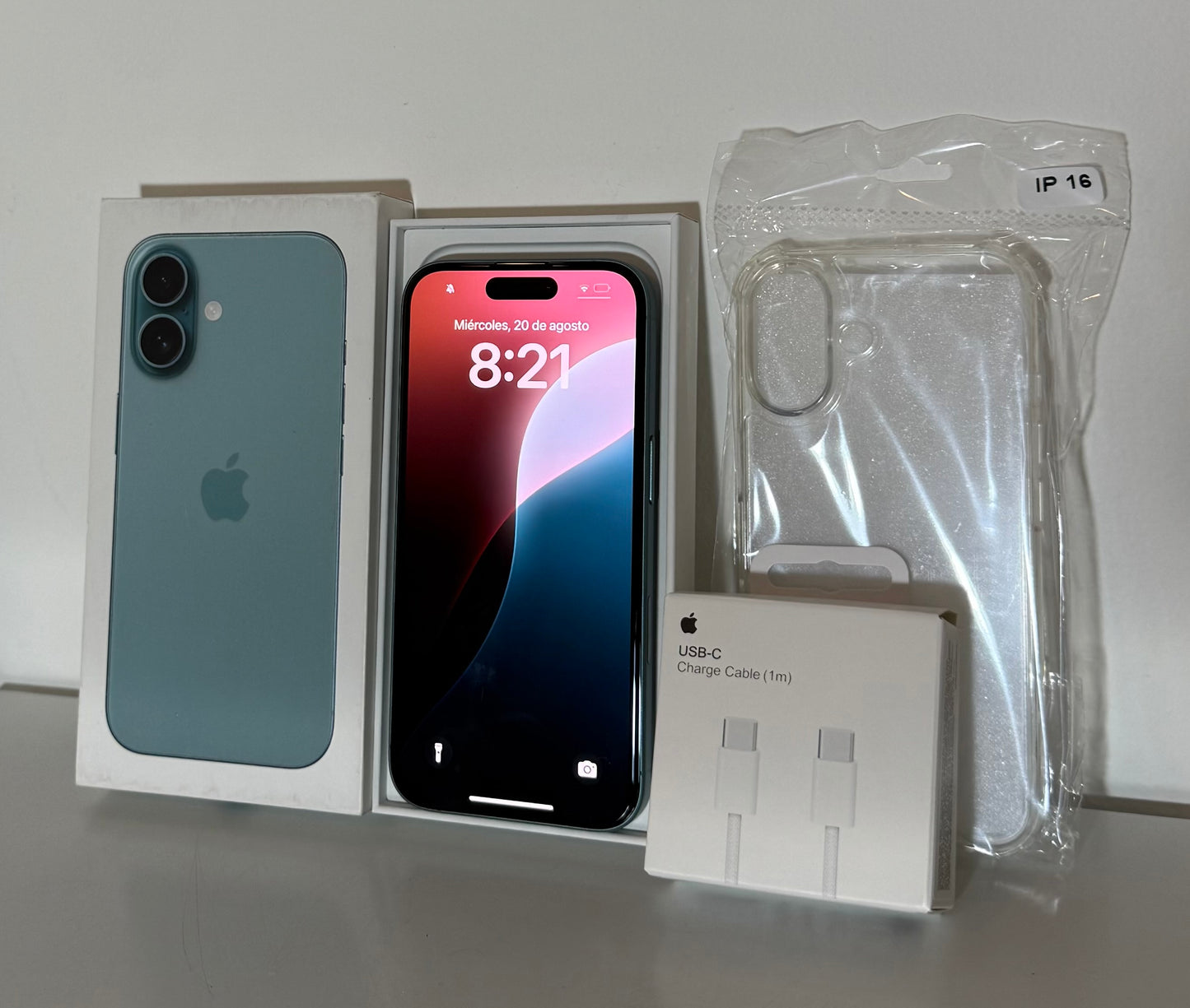 Combo Apple IPhone 16 128GB Teal Open Box+ Accesorios