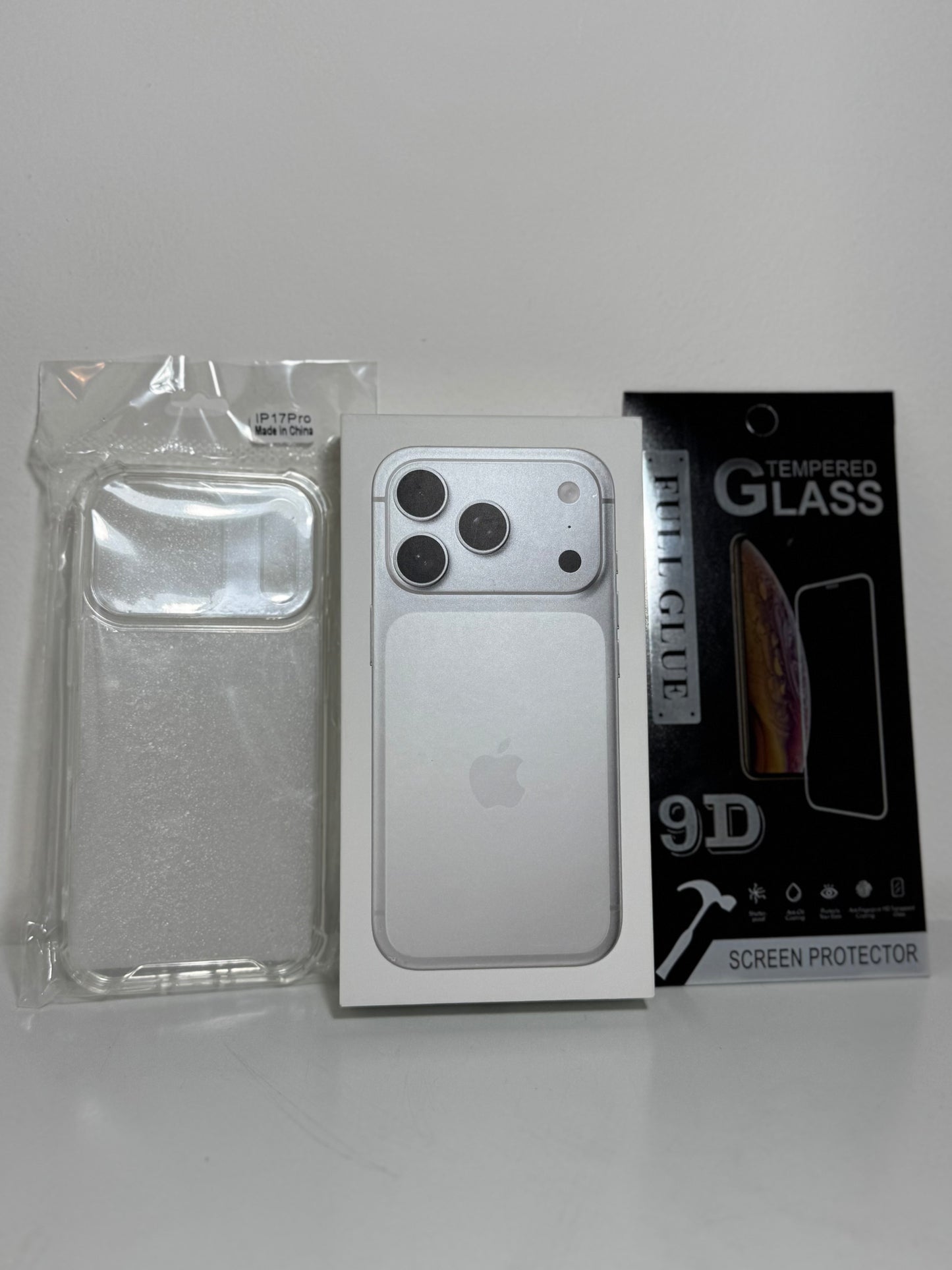 Combo Apple iPhone 17 Pro 256GB Silver Sellado